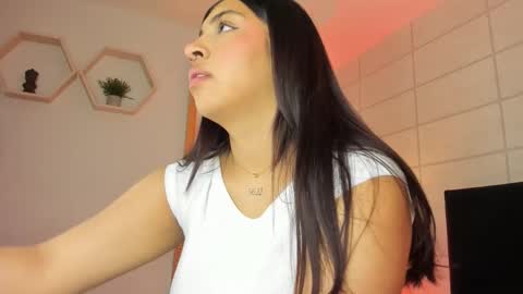 Christine  online show from 21, 10, 2025