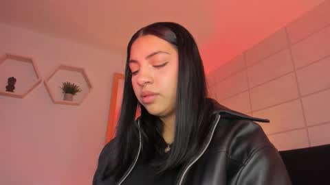 Christine  online show from 2, 12, 2025