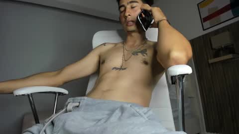 Snapshot of christoper_dick chatting on 28, 2, 2025 Petite Horny and chistoper dick online show from 28, 2, 2025