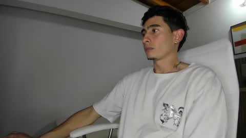 Snapshot of christoper_dick chatting on 9, 3, 2025 Petite Horny and chistoper dick online show from 9, 3, 2025