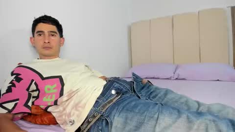 Snapshot of christoper_dick chatting on 9, 1, 2026 Petite Horny and chistoper dick online show from 9, 1, 2026