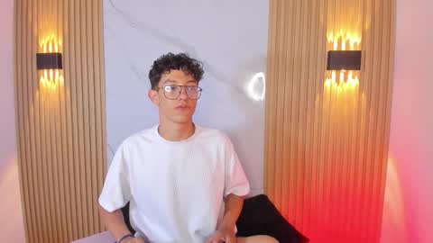 Snapshot of christopher_hunter chatting on 1, 3, 2026 Chrisopher Hunter online show from 1, 3, 2026