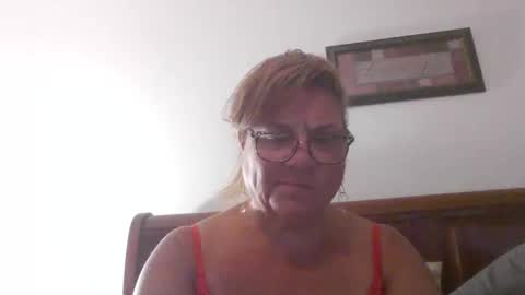 Snapshot of christopher_rain chatting on 2, 5, 2026 Christopher Rain online show from 2, 5, 2026