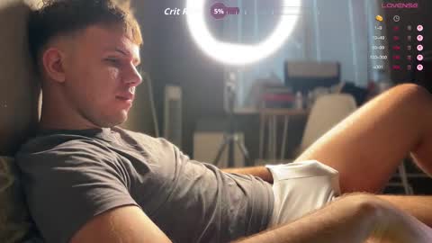 Christopher online show from 5, 12, 2025