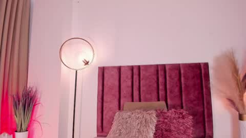 Snapshot of christy_seaa chatting on 25, 2, 2025 Christy online show from 25, 2, 2025