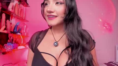 Snapshot of christymilk1 chatting on 6, 10, 2025 christy online show from 6, 10, 2025