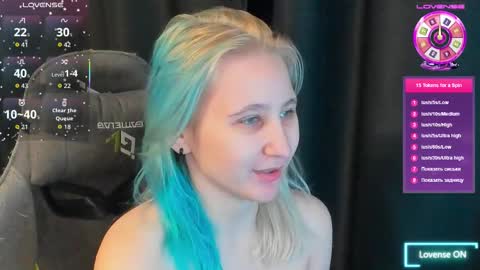 Snapshot of christyw3b chatting on 16, 11, 2025 christyw3b online show from 16, 11, 2025