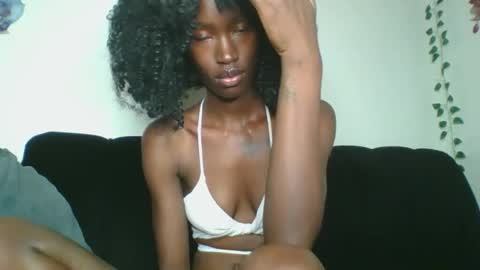 Snapshot of chroe22 chatting on 7, 1, 2026 chroe22 online show from 7, 1, 2026