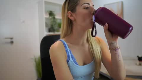 chronic  love online show from 15, 1, 2025