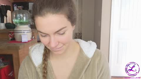 Snapshot of chroniclove chatting on 6, 12, 2024 Marley online show from 6, 12, 2024