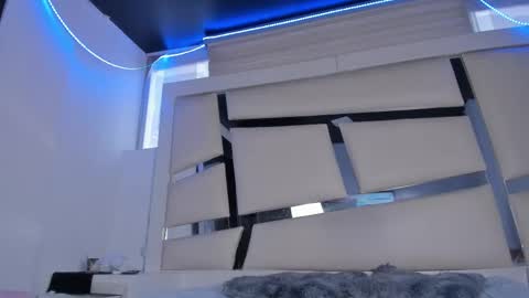 instagram chrystaljade.1 online show from 20, 3, 2026