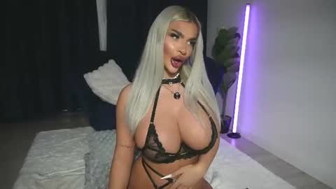 Chrystal online show from 11, 7, 2026