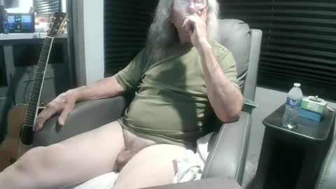 Snapshot of chuck3355257141 chatting on 17, 7, 2026 chuck3355257141 online show from 17, 7, 2026