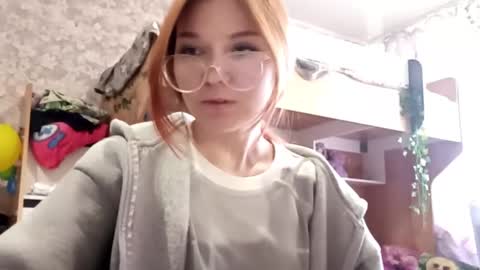 Hello Eva here   Help me to make 100 thumbs up 333 online show from 22, 10, 2025
