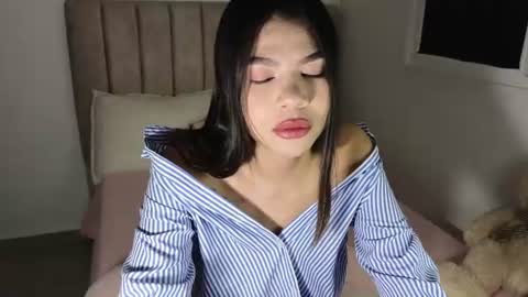 Snapshot of cielo_18d chatting on 9, 7, 2026 Mia online show from 9, 7, 2026