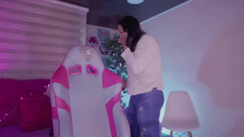 Snapshot of cielo_andrade chatting on 6, 10, 2025 Cielo online show from 6, 10, 2025