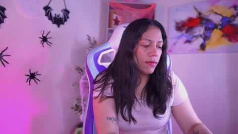 Snapshot of cielo_andrade chatting on 20, 10, 2025 Cielo online show from 20, 10, 2025