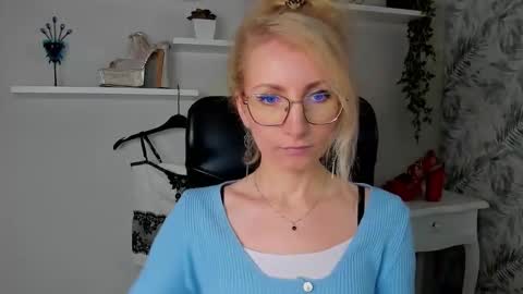 Cinderella online show from 30, 3, 2026