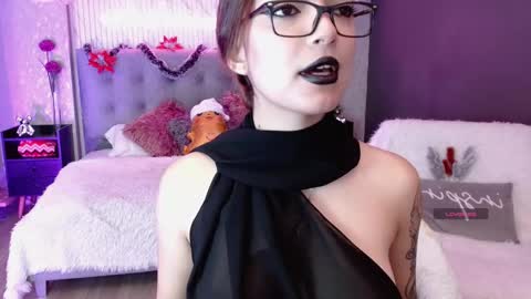 Snapshot of cinnamon_bite chatting on 20, 12, 2025 cinnamon_bite online show from 20, 12, 2025