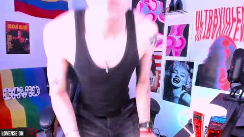 Snapshot of cinnamon_boyxxx chatting on 25, 12, 2024 David     Independent Model online show from 25, 12, 2024