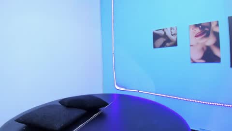 Cinthya online show from 8, 4, 2026