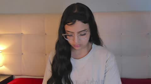 Cintya online show from 4, 3, 2025