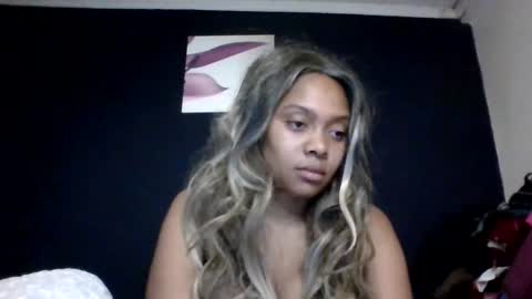 Snapshot of ckamilla45 chatting on 1, 11, 2025 ckamilla45 online show from 1, 11, 2025