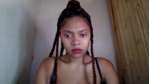 Snapshot of ckamilla45 chatting on 14, 11, 2025 ckamilla45 online show from 14, 11, 2025
