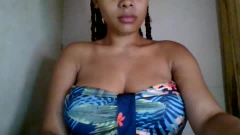 Snapshot of ckamilla45 chatting on 27, 11, 2025 ckamilla45 online show from 27, 11, 2025