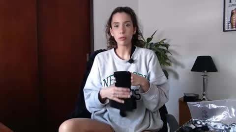 Snapshot of clairevarhol chatting on 18, 10, 2025 clairevarhol online show from 18, 10, 2025