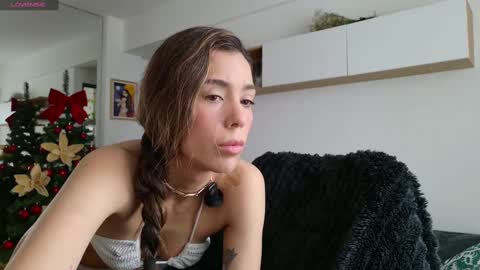 clairevarhol online show from 16, 11, 2025