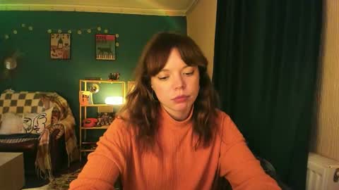 Snapshot of clancyosbourne chatting on 18, 11, 2025 Clancy online show from 18, 11, 2025