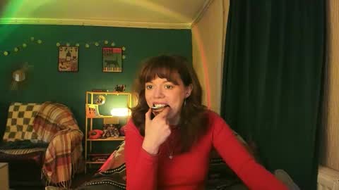 Snapshot of clancyosbourne chatting on 23, 11, 2025 Clancy online show from 23, 11, 2025