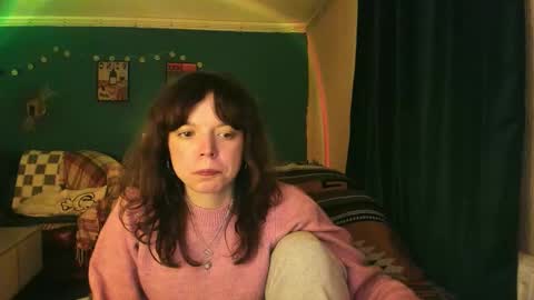 Snapshot of clancyosbourne chatting on 28, 11, 2025 Clancy online show from 28, 11, 2025