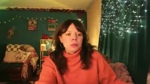 Snapshot of clancyosbourne chatting on 30, 11, 2025 Clancy online show from 30, 11, 2025