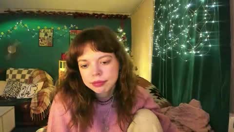 Snapshot of clancyosbourne chatting on 18, 12, 2025 Clancy online show from 18, 12, 2025