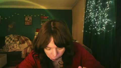 Snapshot of clancyosbourne chatting on 8, 4, 2026 Clancy online show from 8, 4, 2026