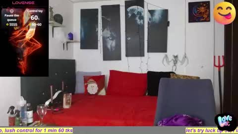 clara_xuee online show from 17, 12, 2024