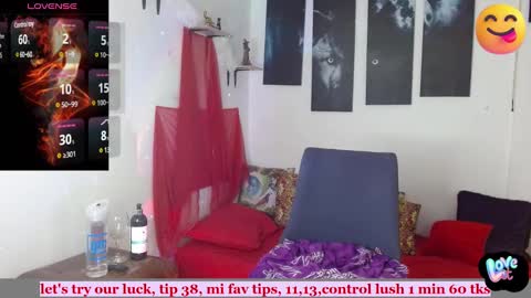 clara_xuee online show from 31, 12, 2024