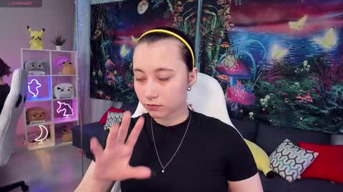 clarabenson online show from 17, 10, 2025