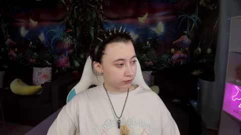 clarabenson online show from 14, 4, 2026