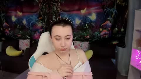 clarabenson online show from 15, 4, 2026