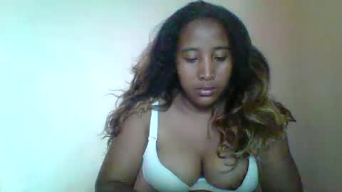 Clarah0123 online show from 4, 3, 2025
