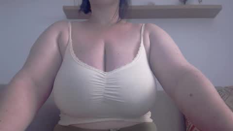 Clara online show from 18, 4, 2026