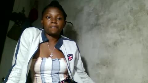 Snapshot of clarisse98 chatting on 27, 4, 2026 clarisse98 online show from 27, 4, 2026