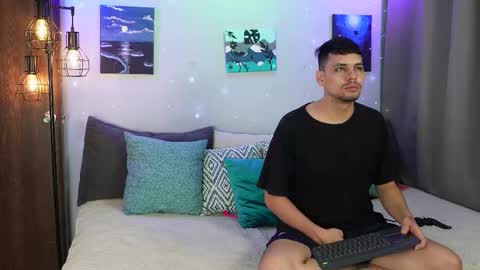 Snapshot of cleoanubis_ chatting on 29, 10, 2025 Girl Juliana and Federico online show from 29, 10, 2025