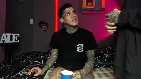 cleo y maikol online show from 4, 3, 2026