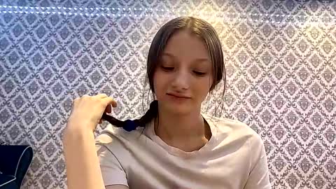 Snapshot of cleotilderinde chatting on 3, 12, 2025 Cleo online show from 3, 12, 2025