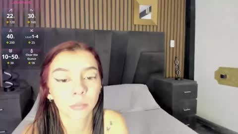 cleowhite_ online show from 20, 9, 2025