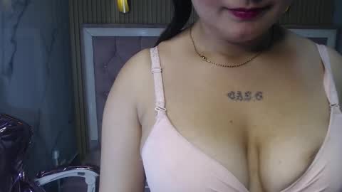 Snapshot of clhoe_b chatting on 2, 2, 2026 Clhoe online show from 2, 2, 2026